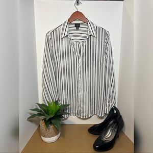 Worthington Petite Long Sleeve Black Striped Blouse PXL